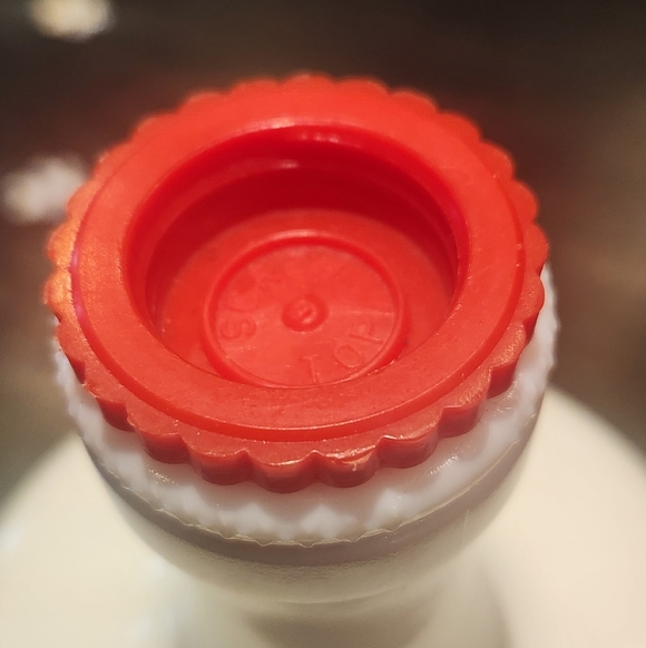 Vintage Milk Glass milk jar/ jug - Picture 8 of 8